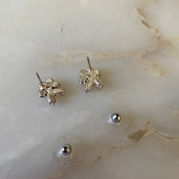 Wedding Crystal Clear Earrings, Stud Earrings, Bridal Small Cluster Earrings - Picture 6 of 8